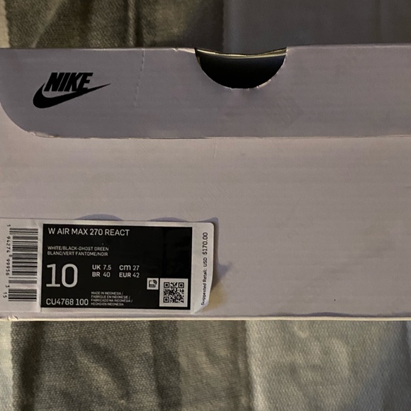 Woman air Max 270 React - Picture 1 of 8